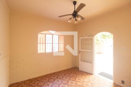 Sala de casa para alugar com 2 quartos, 110m² em Campo Grande, Rio de Janeiro