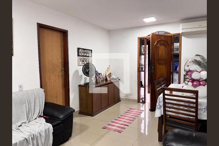 Sala de casa para alugar com 3 quartos, 150m² em Freguesia (jacarepaguá), Rio de Janeiro