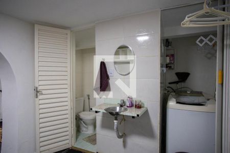 Banheiro de casa para alugar com 1 quarto, 35m² em Lagoinha, Belo Horizonte