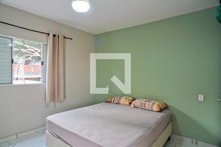 Quarto 2 de casa para alugar com 2 quartos, 54m² em Jardim do Tiro, São Paulo