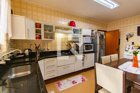 Apartamento à venda com 120m², 3 quartos e 3 vagas Apartamento à venda com 120m², 3 quartos e 3 vagasCozinha