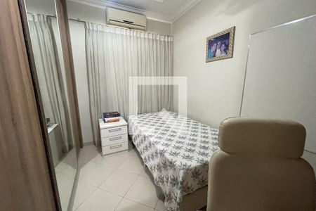 Quarto 1 de casa para alugar com 3 quartos, 150m² em Jardim Vinte E Cinco de Agosto, Duque de Caxias