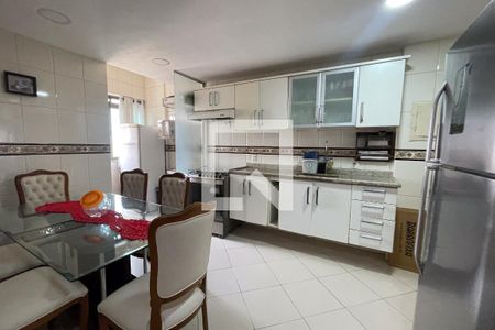 Casa para alugar com 150m², 3 quartos e 3 vagas Casa para alugar com 150m², 3 quartos e 3 vagasCozinha