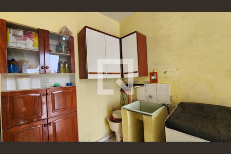 Casa à venda com 250m², 4 quartos e 2 vagas Casa à venda com 250m², 4 quartos e 2 vagasÁrea de Serviço