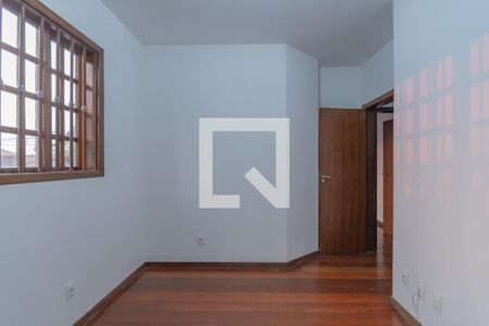 Quarto 1 de casa para alugar com 3 quartos, 197m² em Itapoã, Belo Horizonte