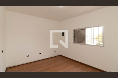 Suíte 1 de casa para alugar com 2 quartos, 200m² em Jardim Cotinha, São Paulo