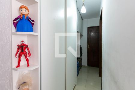 Corredor  de apartamento à venda com 2 quartos, 50m² em Jardim Planalto, São Paulo