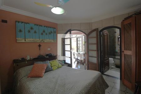 Suíte de casa à venda com 3 quartos, 300m² em Jardim Ipanema (zona Sul), São Paulo