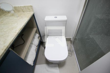 Banheiro de apartamento à venda com 1 quarto, 30m² em Indianópolis, São Paulo