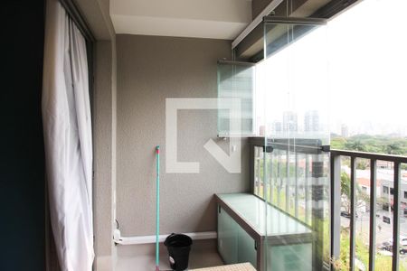 Varanda  de apartamento à venda com 1 quarto, 30m² em Indianópolis, São Paulo