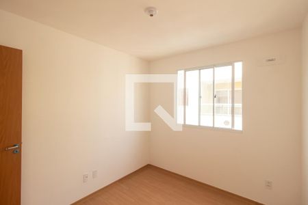 Quarto 1 de apartamento para alugar com 2 quartos, 42m² em Inhoaíba, Rio de Janeiro