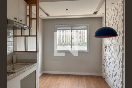 Sala/ Cozinha/ Área de serviço de apartamento para alugar com 2 quartos, 33m² em Piqueri, São Paulo