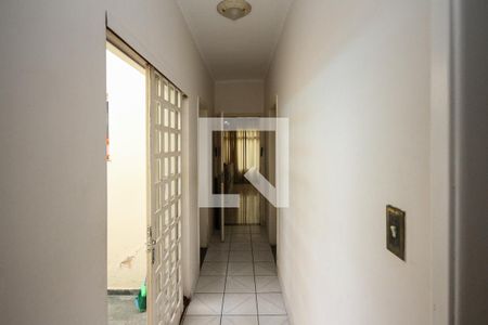 Corredor de casa à venda com 3 quartos, 250m² em Jardim Vila Formosa, São Paulo