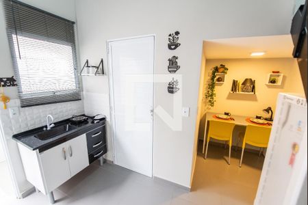 Sala/cozinha de kitnet/studio para alugar com 1 quarto, 18m² em Chacara do Visconde, Taubaté