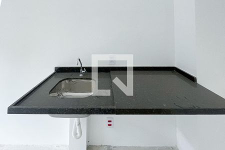 Sala/Cozinha de kitnet/studio à venda com 1 quarto, 25m² em Vila Madalena, São Paulo