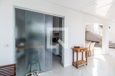 Sala de casa de condomínio à venda com 4 quartos, 257m² em Alphaville, Santana de Parnaíba