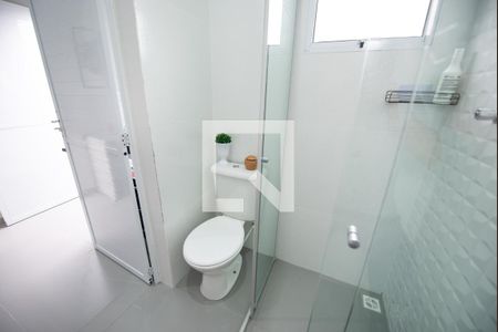 Banheiro de kitnet/studio para alugar com 1 quarto, 14m² em Chacara do Visconde, Taubaté