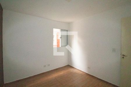 Quarto 1 de apartamento para alugar com 2 quartos, 40m² em Vila Mazzei, São Paulo