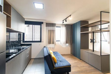 Sala/Cozinha de apartamento para alugar com 1 quarto, 32m² em Centro, Curitiba