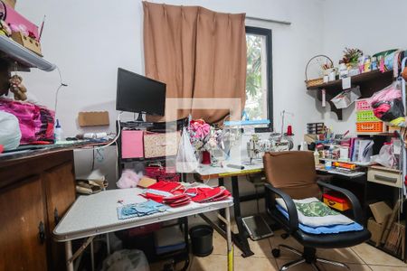 Quarto 2 de apartamento para alugar com 2 quartos, 56m² em Parque Taboão, Taboão da Serra