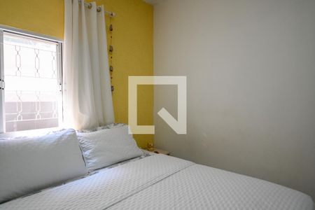 Quarto 2 de casa para alugar com 2 quartos, 80m² em Vila Brasilio Machado, São Paulo