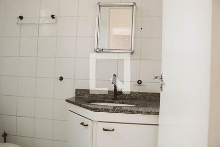 Banheiro de apartamento à venda com 2 quartos, 50m² em Carandiru, São Paulo