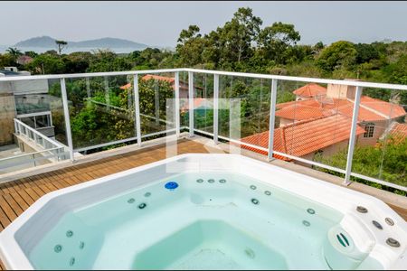 Deck de apartamento para alugar com 3 quartos, 195m² em Campeche, Florianópolis