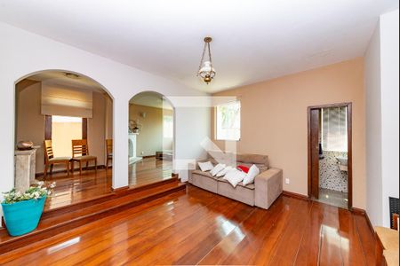 Sala 2 de casa para alugar com 4 quartos, 310m² em Santa Lúcia, Belo Horizonte