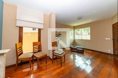 Sala 1 de casa para alugar com 4 quartos, 310m² em Santa Lúcia, Belo Horizonte