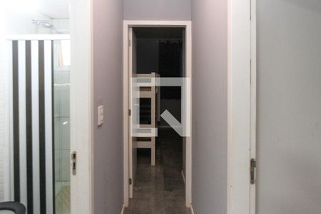 Corredor de apartamento para alugar com 2 quartos, 45m² em Vila Antonieta, São Paulo