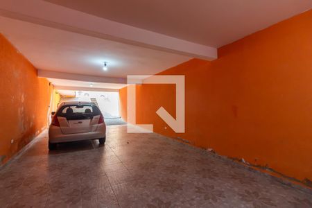 Casa à venda com 240m², 4 quartos e 4 vagas Casa à venda com 240m², 4 quartos e 4 vagasQuintal