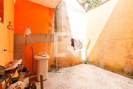 Casa à venda com 240m², 4 quartos e 4 vagas Casa à venda com 240m², 4 quartos e 4 vagasQuintal