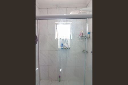 Casa à venda com 240m², 4 quartos e 4 vagas Casa à venda com 240m², 4 quartos e 4 vagasBanheiro