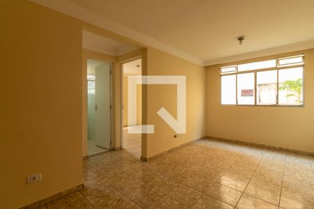 Sala de apartamento para alugar com 2 quartos, 52m² em Lajeado, Cotia