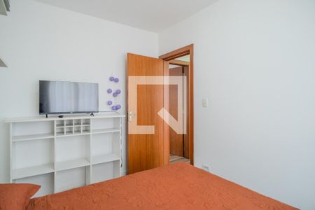 Quarto 1 de apartamento à venda com 2 quartos, 65m² em Cristal, Porto Alegre