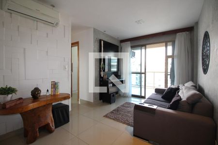 Sala de apartamento para alugar com 3 quartos, 87m² em Barra Olímpica, Rio de Janeiro