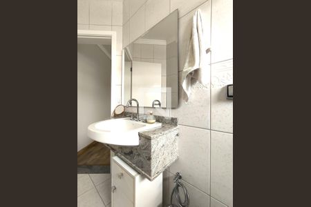 Casa de condomínio à venda com 452m², 3 quartos e 4 vagas Casa de condomínio à venda com 452m², 3 quartos e 4 vagasSuíte 2