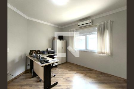 Casa de condomínio à venda com 452m², 3 quartos e 4 vagas Casa de condomínio à venda com 452m², 3 quartos e 4 vagasSuíte 3