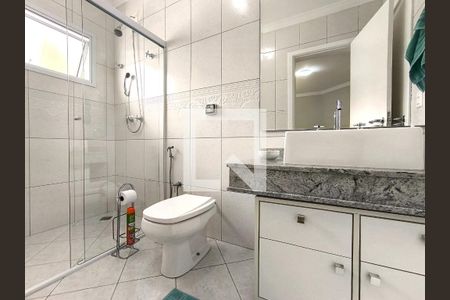 Casa de condomínio à venda com 452m², 3 quartos e 4 vagas Casa de condomínio à venda com 452m², 3 quartos e 4 vagasSuíte 3