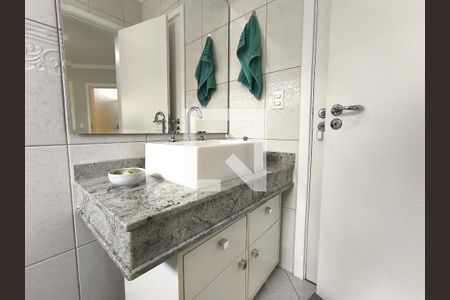 Casa de condomínio à venda com 452m², 3 quartos e 4 vagas Casa de condomínio à venda com 452m², 3 quartos e 4 vagasSuíte 3