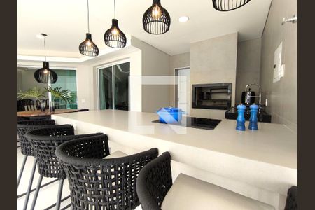 Casa de condomínio à venda com 452m², 3 quartos e 4 vagas Casa de condomínio à venda com 452m², 3 quartos e 4 vagasÁrea comum