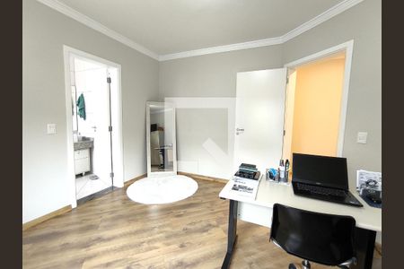 Casa de condomínio à venda com 452m², 3 quartos e 4 vagas Casa de condomínio à venda com 452m², 3 quartos e 4 vagasHall 2° andar