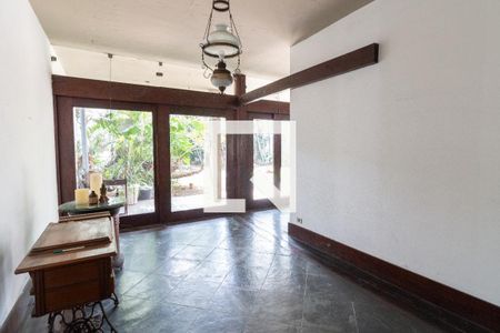 Sala de casa para alugar com 6 quartos, 400m² em Butantã, São Paulo