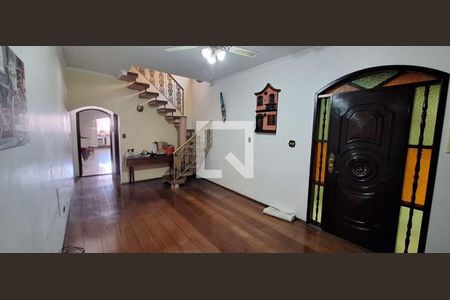 Casa à venda com 3 quartos, 150m² em Jardim Itapemirim, São Paulo