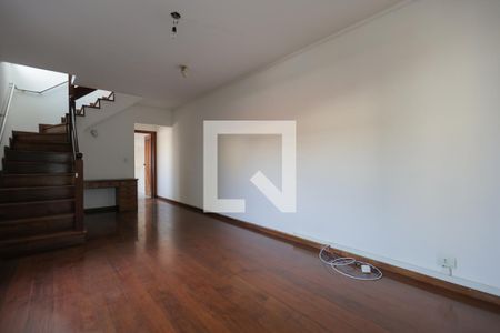 Sala de casa para alugar com 3 quartos, 200m² em Vila Maria Luisa, São Paulo