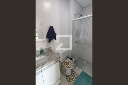 Banheiro de apartamento para alugar com 1 quarto, 29m² em Centro, Curitiba