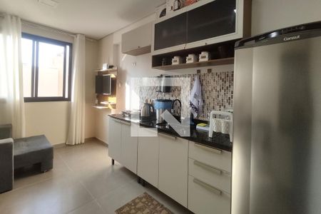 Sala/Cozinha de apartamento para alugar com 1 quarto, 29m² em Centro, Curitiba