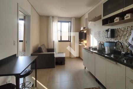 Sala/Cozinha de apartamento para alugar com 1 quarto, 29m² em Centro, Curitiba