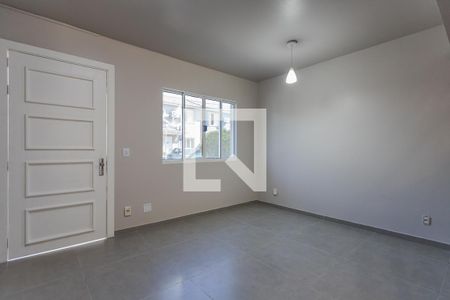 Sala de casa de condomínio para alugar com 3 quartos, 70m² em Humaitá, Porto Alegre