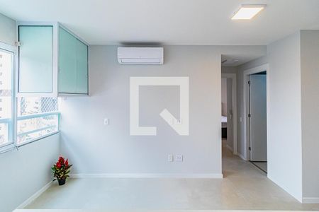 Sala de apartamento à venda com 2 quartos, 45m² em Butantã, São Paulo